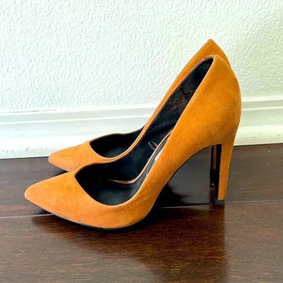 COPY - Bershka Heels - Picture 3 of 8